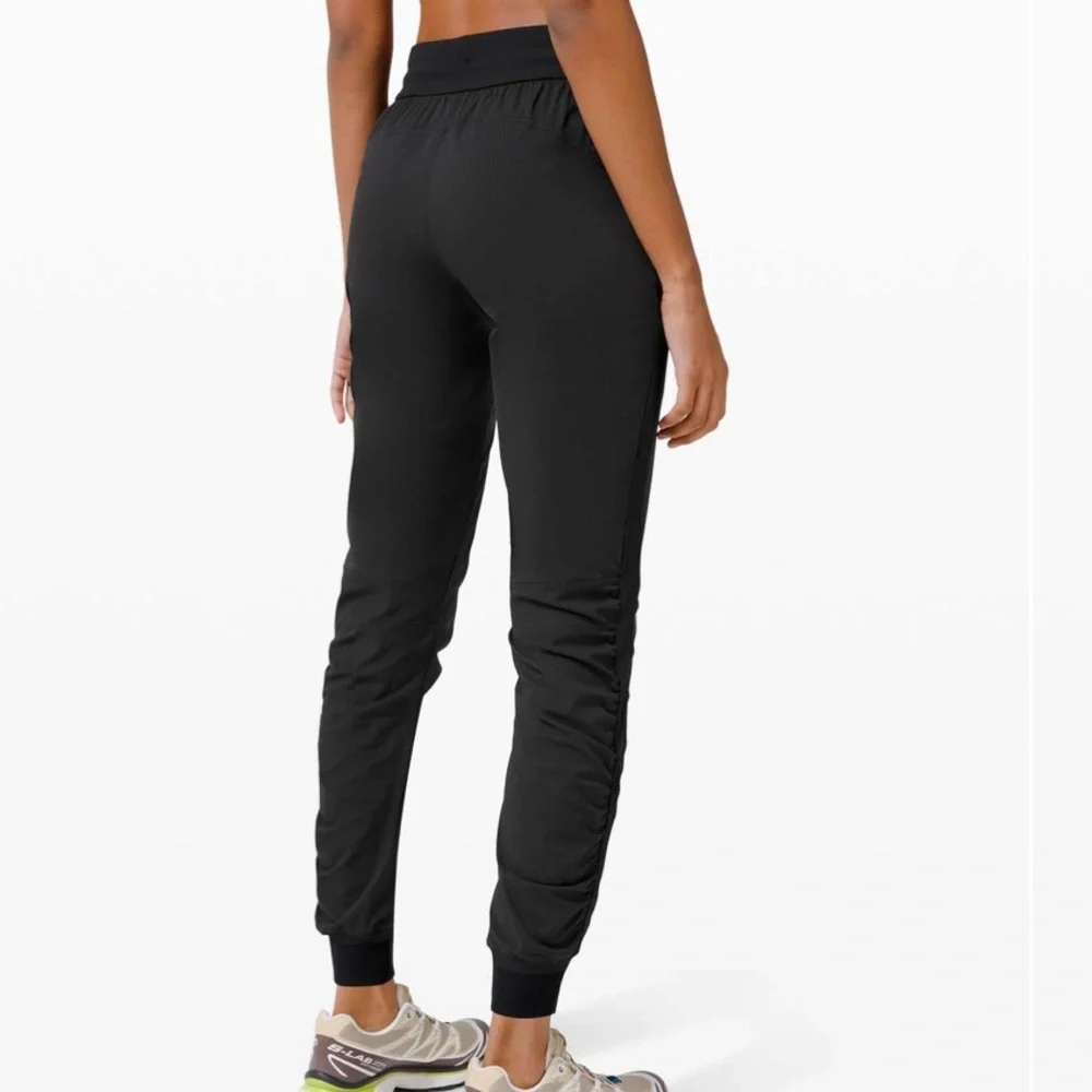 Lululemon Beyond The‎ Studio Jogger Black 4